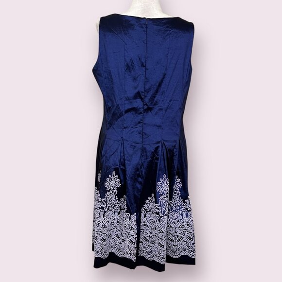 Leslie Fay Blue Fit & Flare Dress 16 Paisley Hem Sleeveless Party Made in USA - Picture 3 of 10